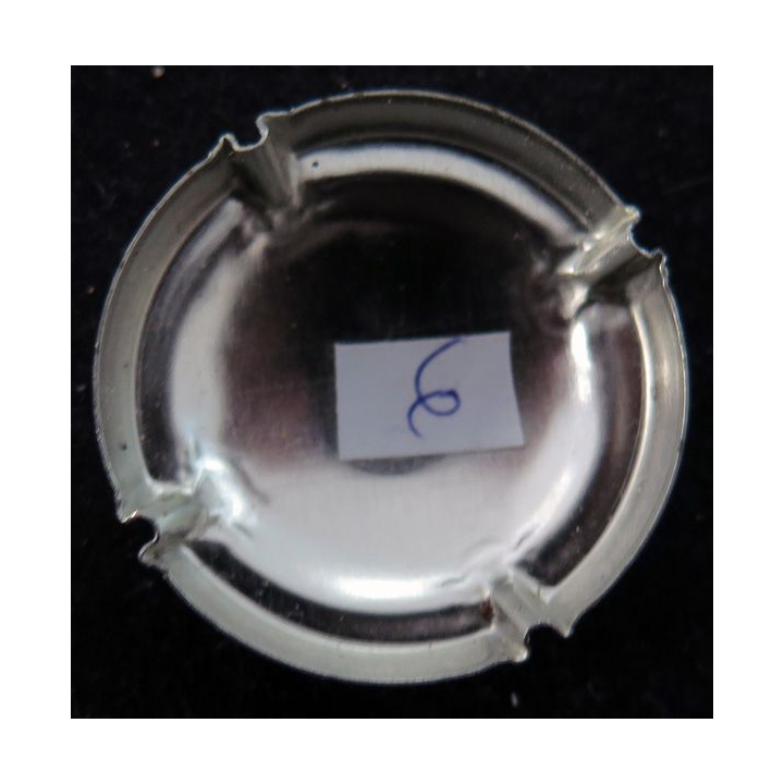 Capsule Muselet de bouteille de champagne Montaudon n° 6 blanc rouge et noir