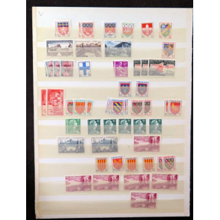 FRANCE : lot de 112 timbres neufs pour la plupart années 1941 - 1960