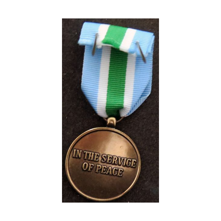 ONU : médaille de l'ONU inconnue avec bande verte plus large que sur la MONUT