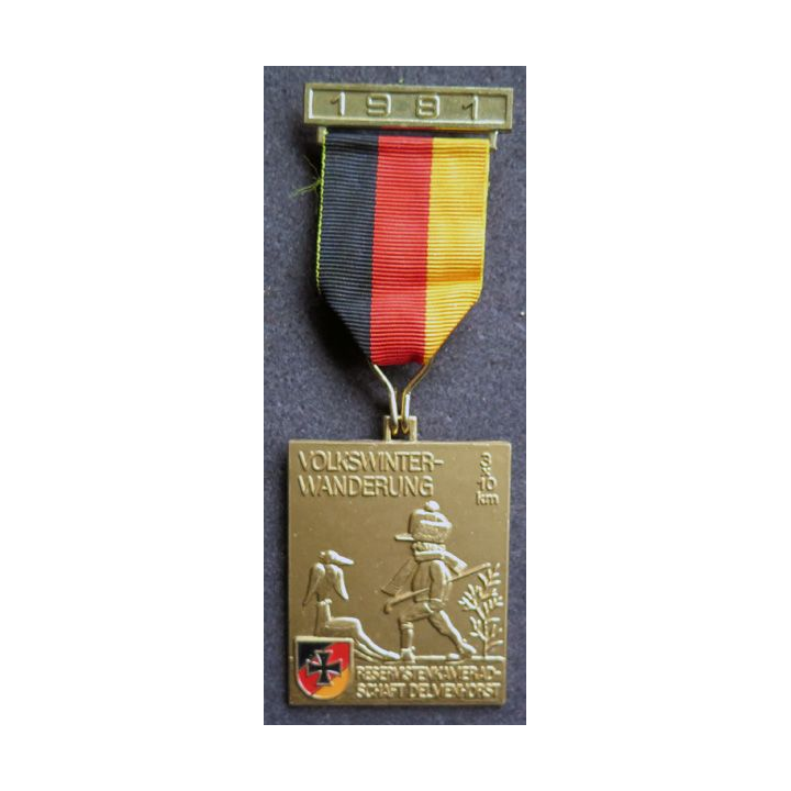 ALLEMAGNE : médaille de lka Volkswinter wanderung 3 x 10 km 