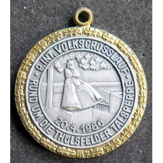 ALLEMAGNE : médaille de la 9° int.Cloppenburger Volkslauf 1986 Rund um die Thülsfelder Talsperre