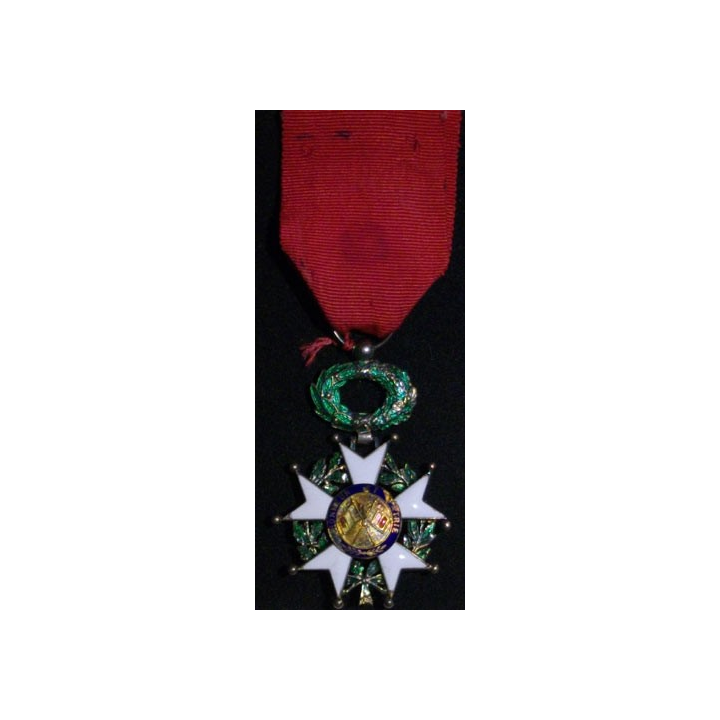 FRANCE : chevalier de l'Ordre de la légion d'Honneur 3° république centre or (tous petits éclats d'émaux)