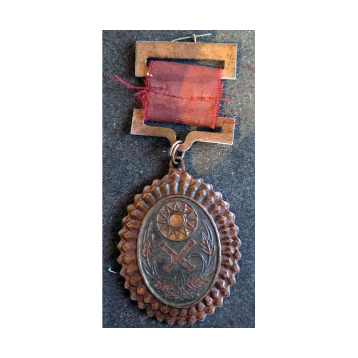 CHINE : médaille des diplômés de l'école de guerre 1920-1940