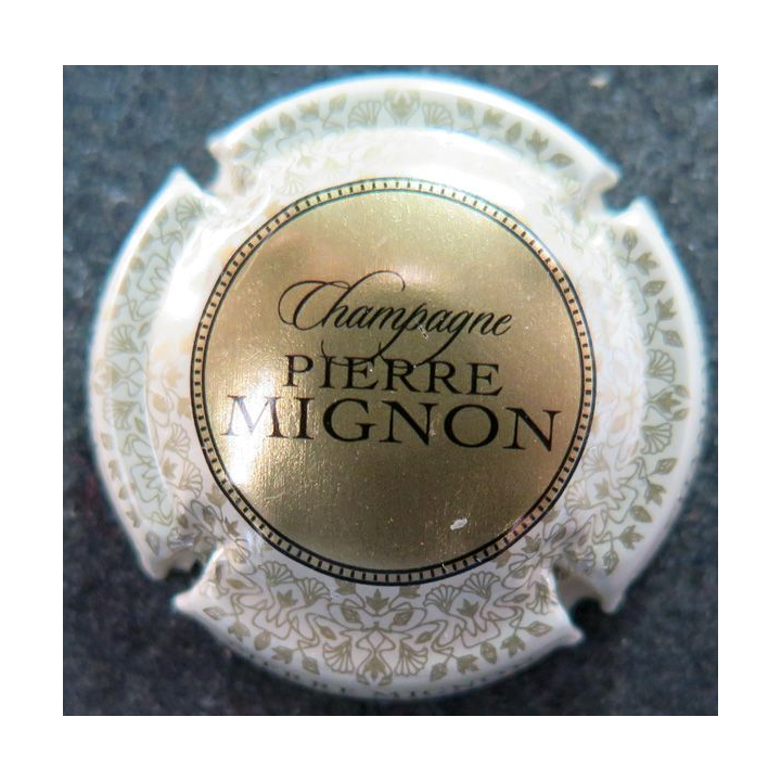 Capsule Muselet de champagne Pierre Mignon n° 151e or contour crème pâle