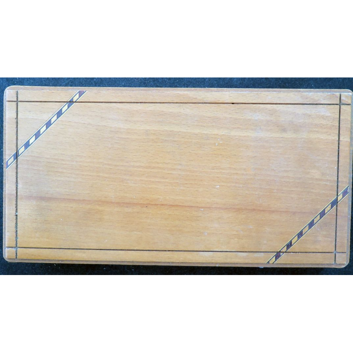 Coffret de 12 couteaux en corne de longueur 23 cmonoré  manche en corne (ou Ivoire ?)