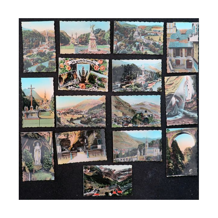 Lot de 15 cartes photographiques Lourdes en couleur 7 x 4,5 cm années 1950
