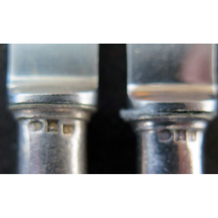 Lot de 5 couverts de la Marine  gravés d'une ancre de Marine en métal argenté poinçonnés