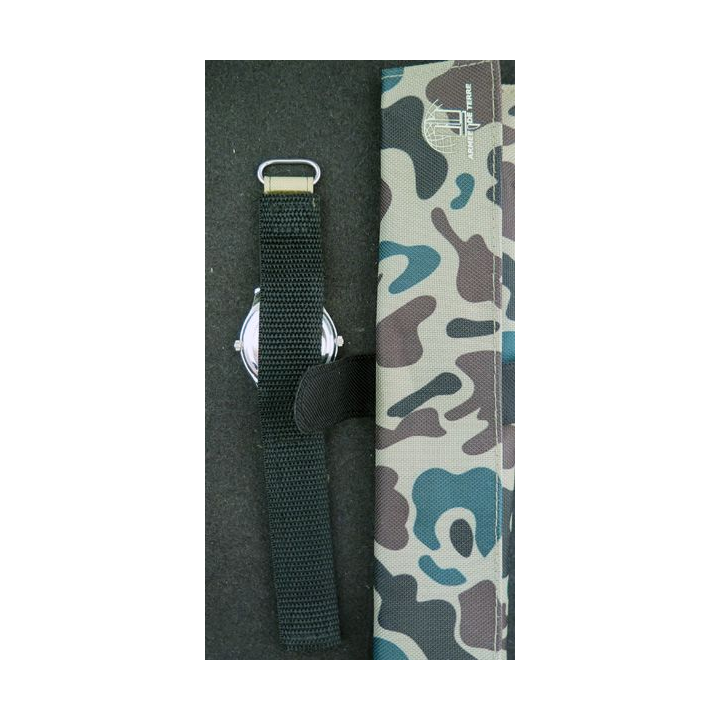 Montre neuve de l'Armée de terre offerte par le Général Cuche en 2008 dans son étui camouflé