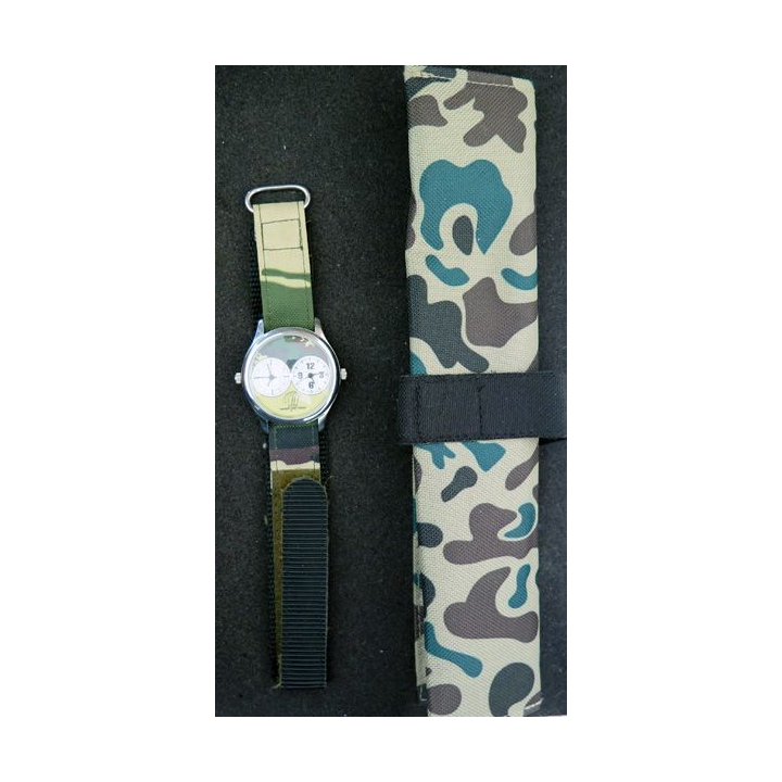 Montre neuve de l'Armée de terre offerte par le Général Cuche en 2008 dans son étui camouflé