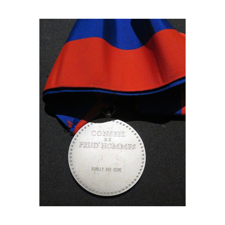 Grande Médaille de cou du Conseil de Prud'hommes de Romilly sur Seine diamètre 6,5 cm en bronze argenté 1981