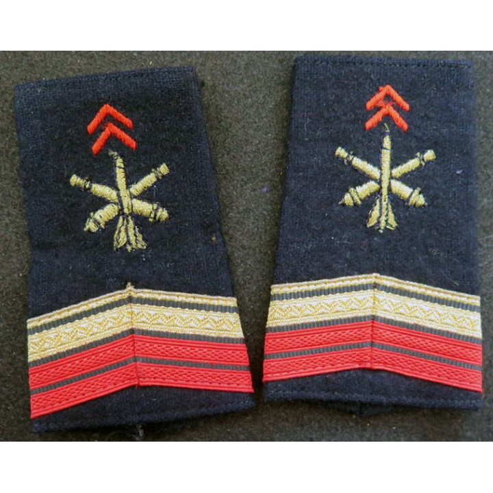 Paire de fourreau d'épaule de caporal chef engagé d'artillerie