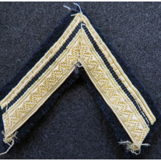 Galon de sergent ADL doré sur tissu  noir avec crochets