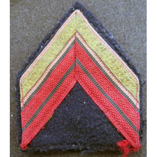 Galon de Caporal Chef PDL rouge et doré sur tissu bleu noir