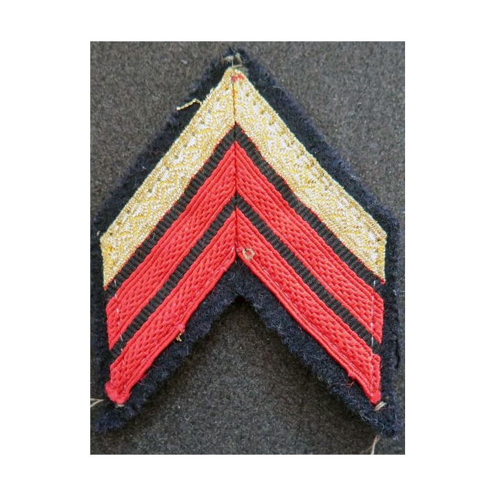 Galon de Caporal Chef PDL rouge et doré sur tissu bleu noir