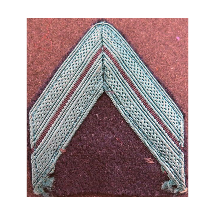 Galon de Caporal de la Légion vert sur tissu noir sur attaches pin's