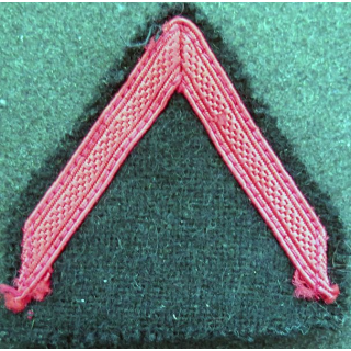 Galon de 1° Classe rouge sur tissu  bleu noir 