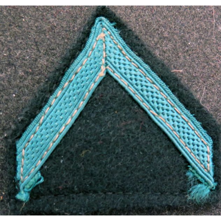Galon de 1° Classe de la Légion vert sur tissu  noir avec crochets