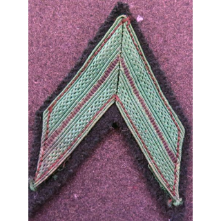 Galon de Caporal de la Légion vert sur tissu noir