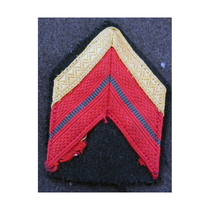 Galon de Caporal Chef PDL rouge et doré sur tissu bleu noir