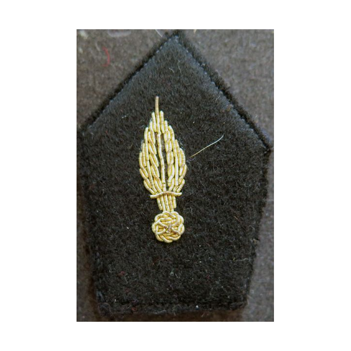 soutache (insigne de col) du commissariat en cannetille avec crochets