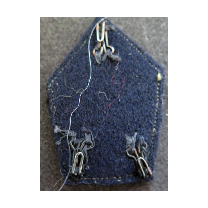 soutache (insigne de col) du commissariat en cannetille avec crochets