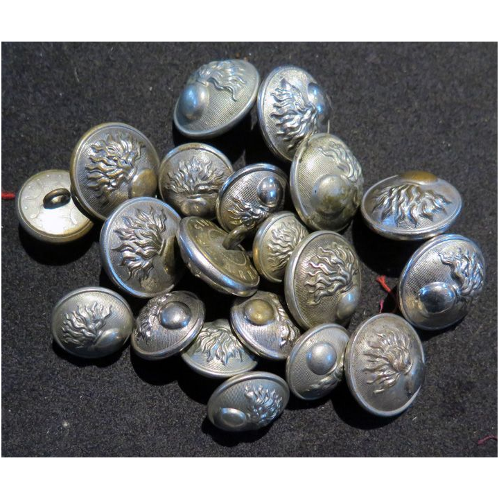 LOT de 19 boutons métal argentés de veste d'uniforme de la gendarmerie nationale