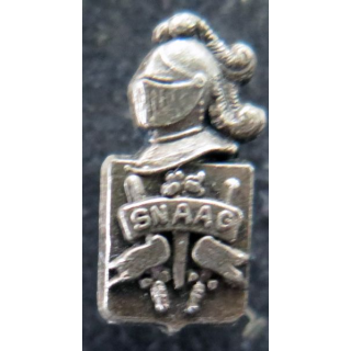 Pin's de la SNAAG société mationale des anciens et amis de la gendarmerie argenté