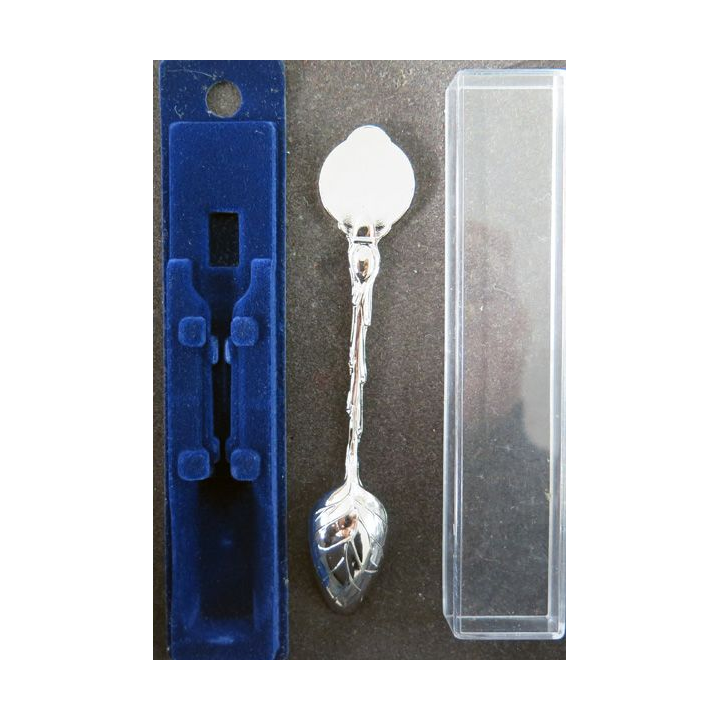 PETITE CUILLERE de collection argentée de la Mine Bleue de Noyant la Gravoyère dans sa boite