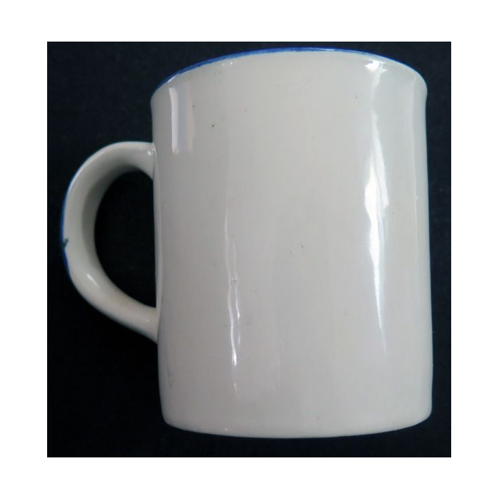Mug en Grès de l'ile de Bréhat dimensions 7,5 x 9 cm