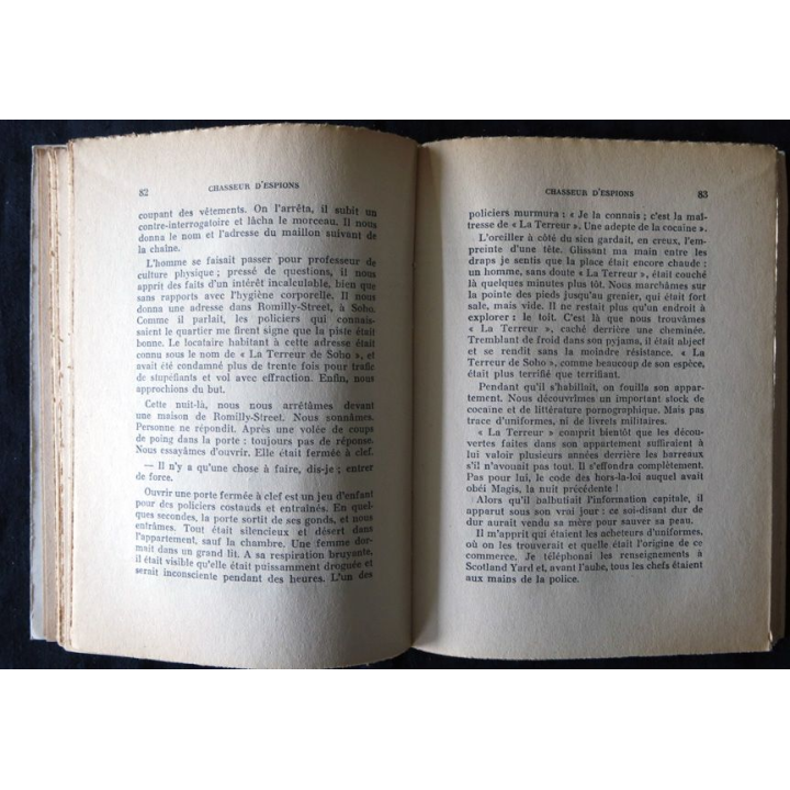 Chasseur d'espion par le Lieutenant-Colonel Oreste Pinto aux Editions Correa