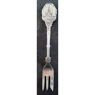 PETITE FOURCHETTE de collection argentée de LA BASILIQUE DE LOURDES