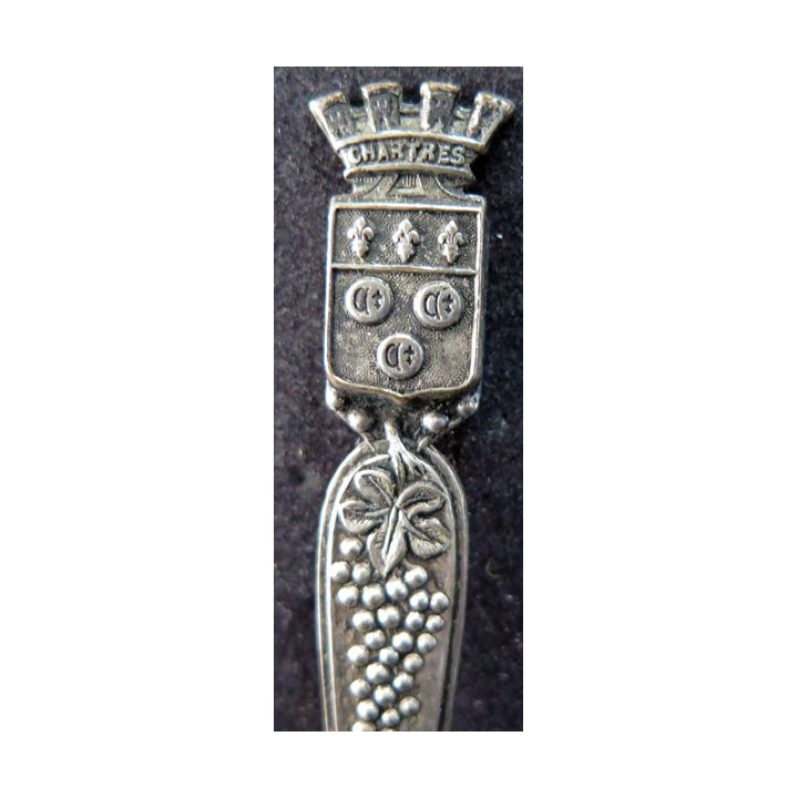 PETITE CUILLERE de collection argentée de CHARTRES