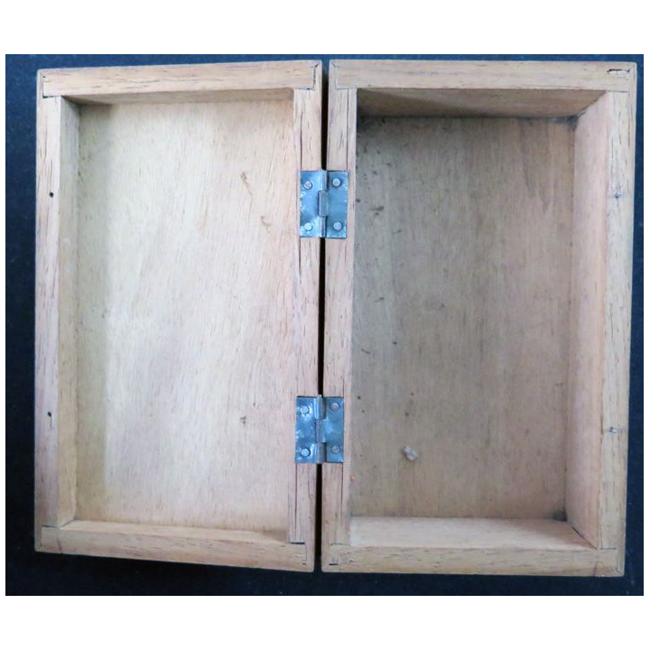 Boite en bois en marquetterie 14,7 x 8,7 x 5,7 cm 