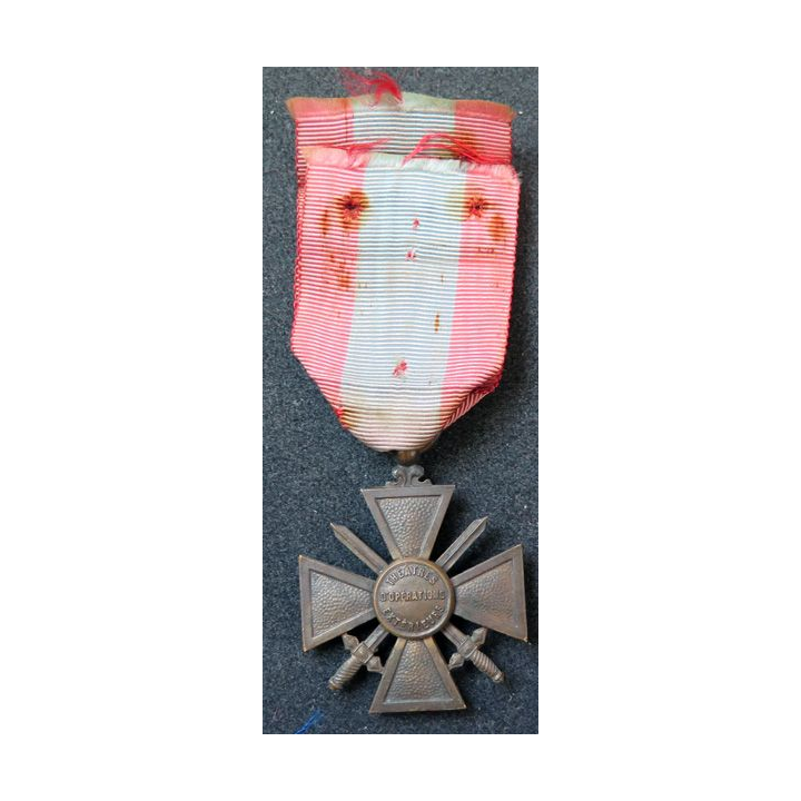 FRANCE : Croix de guerre des théâtres d'opérations extérieures en bronze avec palme et clou bronze