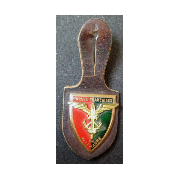 FFA : Insigne métallique des forces françaises en allemagne de fabrication Drago  sur cuir