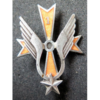 GALDIV n° 1 : insigne du groupe d'aviation légère divisionnaire n°1 type 2 de fabrication Arthus Bertrand G. 2407 en émail