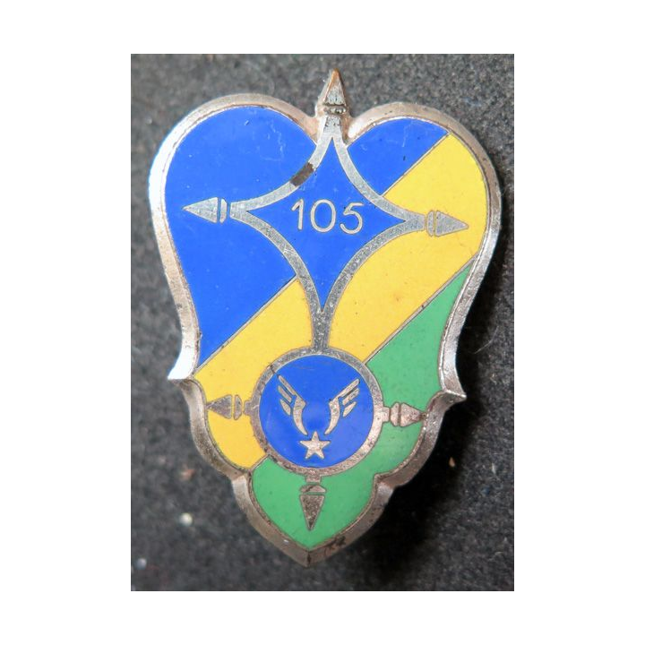 105° GALAT : insigne du 105° groupe de l'aviation légère de l'armée de terre Chobillon G. 1730 en émail