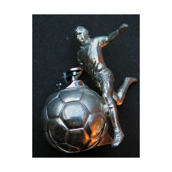 Briquet de table en forme de joueur de football 13,5 cm de hauteur 