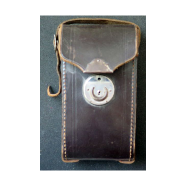 Appareil photo Kershaw Eight 20 Penguin à soufflet dans son étui cuir