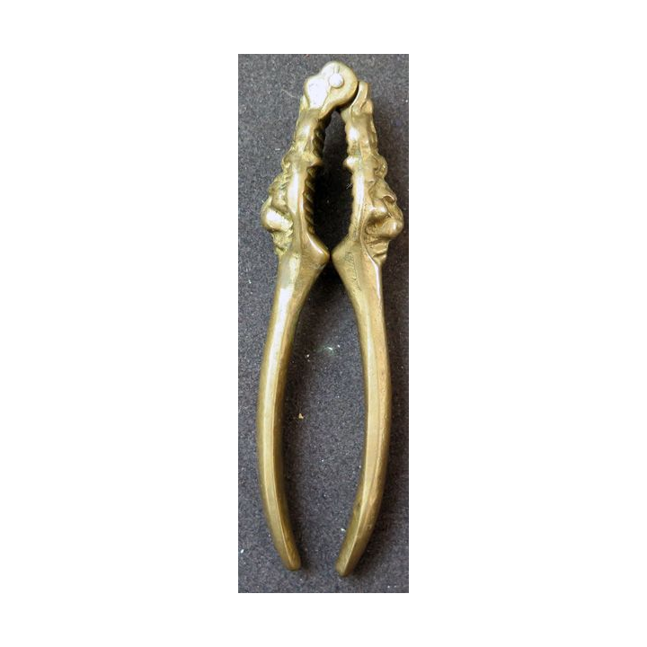 Casse noix en bronze tête de lion 14,5 cm de hauteur Vintage