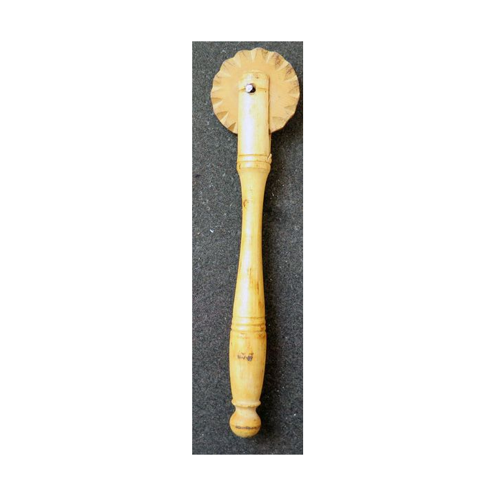Roulette à pâte en buis 13 cm de longueur