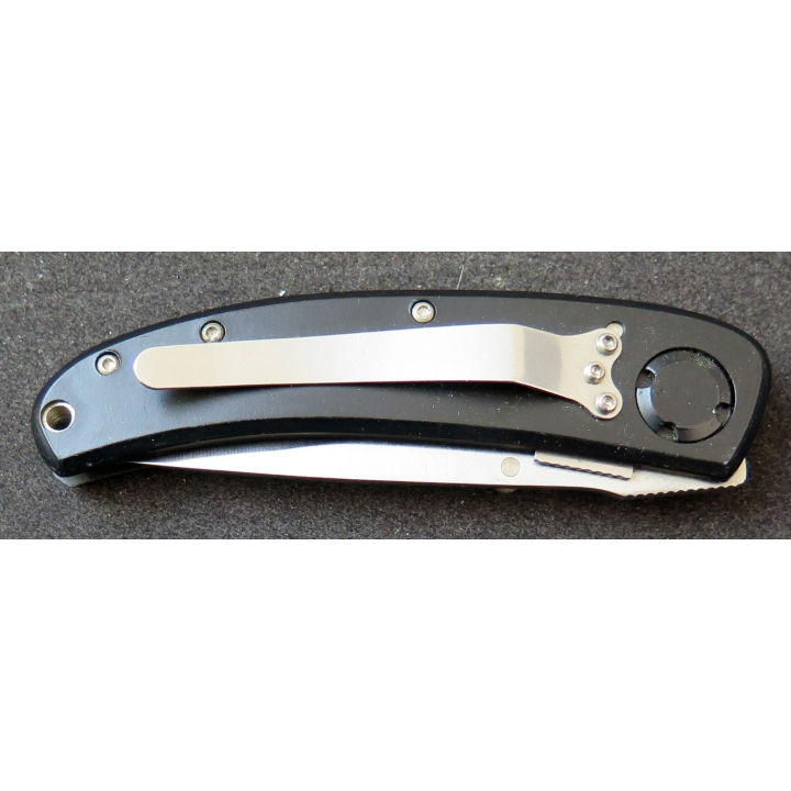 Couteau à cran d'arrêt en acier manche en bakélite noire longueur repliée 11 cm