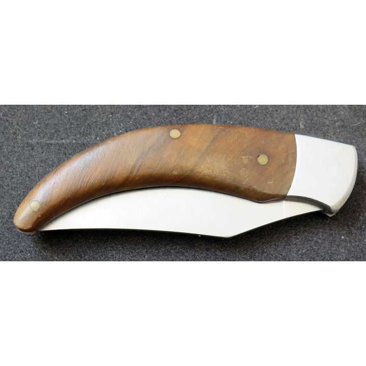 Couteau corse en acier 440 manche en bois  longueur repliée 11,5 cm