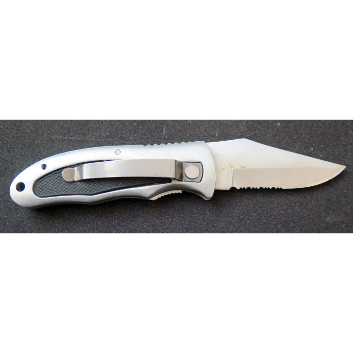 Couteau à cran d'arrêt en acier inoxydable manche en métal et caoutchouc longueur repliée 11 cm