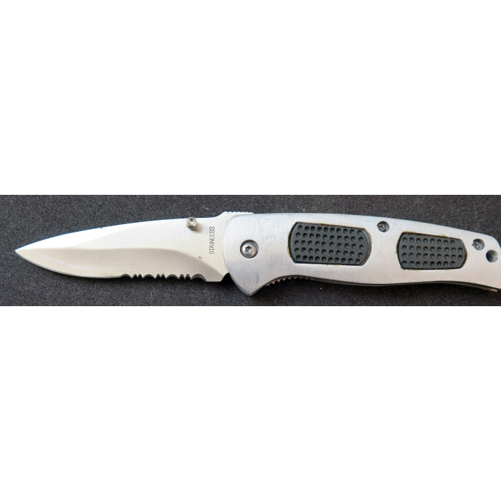 Couteau à cran d'arrêt en acier inoxydable manche en métal et caoutchouc longueur repliée 12 cm