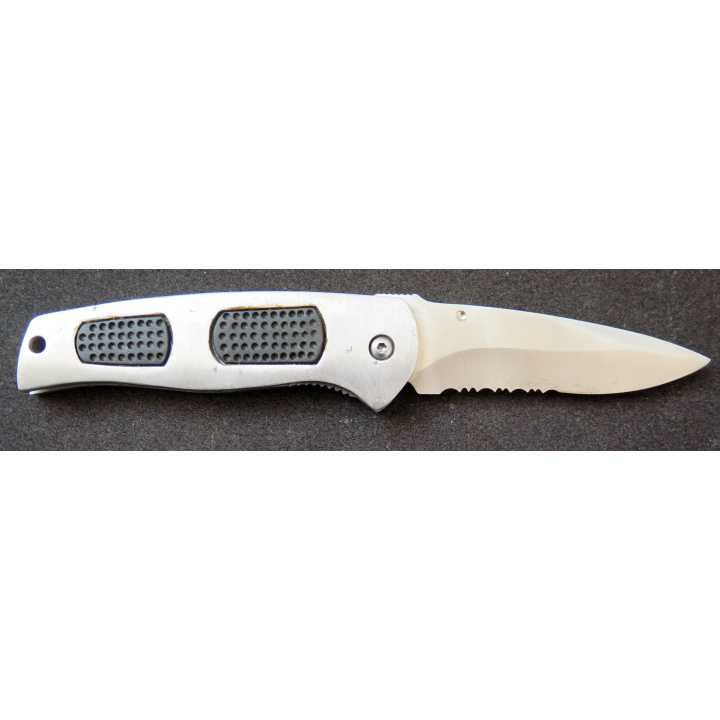 Couteau à cran d'arrêt en acier inoxydable manche en métal et caoutchouc longueur repliée 12 cm