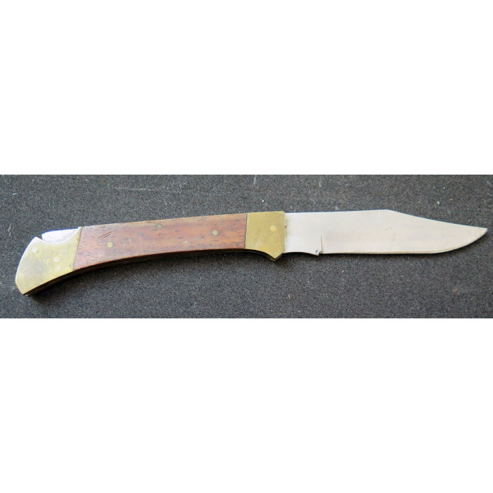 Couteau pakistanais à cran d'arrêt en inox manche en bois et laiton longueur repliée 12 cm