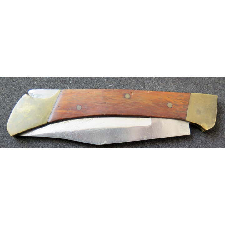 Couteau pakistanais à cran d'arrêt en acier inox manche en bois et laiton longueur repliée 12 cm