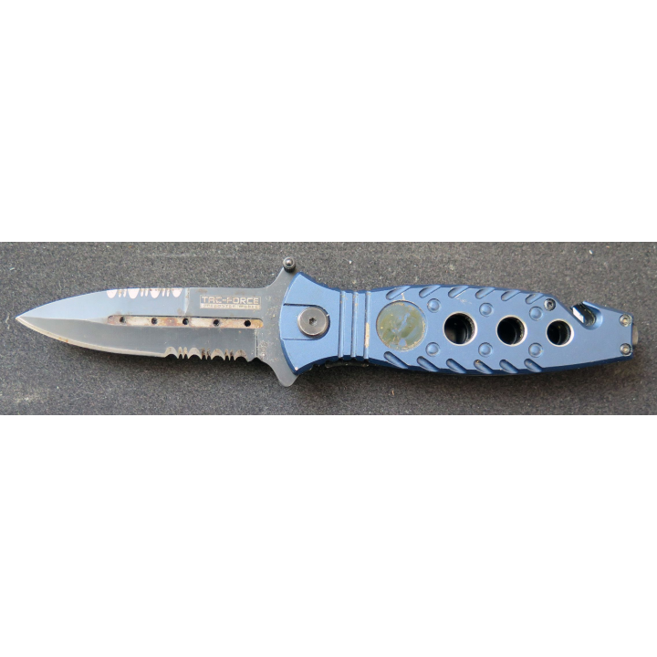 Couteau chinois TAC FORCE à cran d'arrêt en acier inoxydable  manche en métaln longueur repliée 11,7 cm