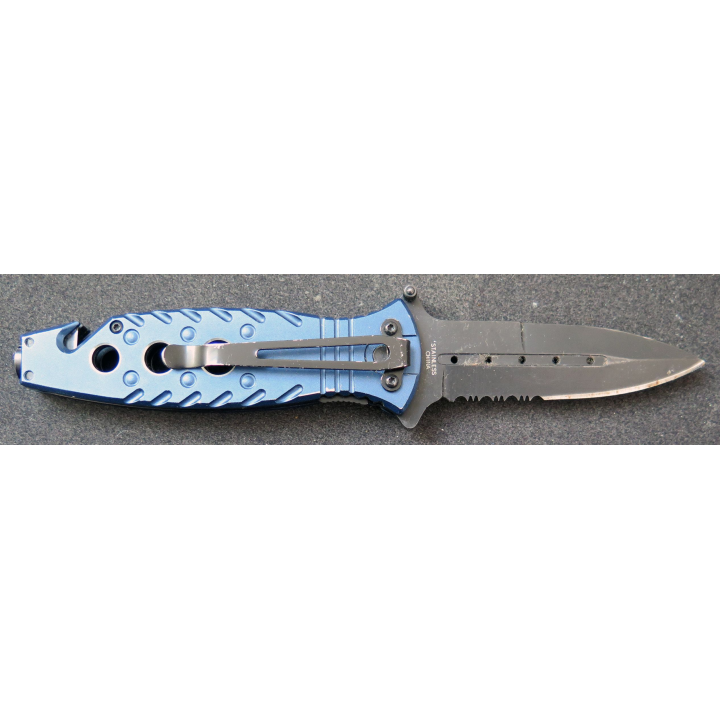Couteau chinois TAC FORCE à cran d'arrêt en acier inoxydable  manche en métaln longueur repliée 11,7 cm